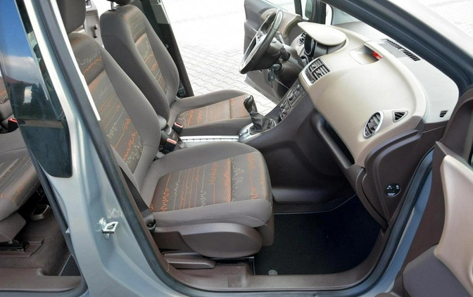 Opel Meriva cena 25900 przebieg: 146145, rok produkcji 2010 z Włodawa małe 497